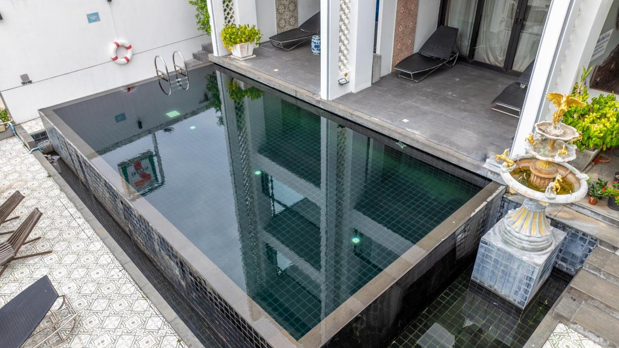 See Sea Villa Hotel Patong Extérieur photo